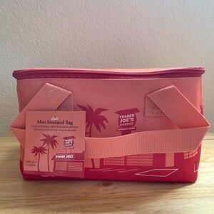 Trader Joe's mini insulated bag in Peach  - Limited Edition